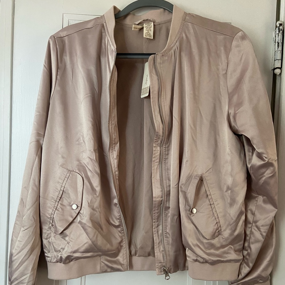 Japna NWT light pink silky jacket